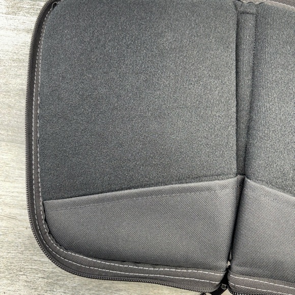 Allen Company Lockable Pistol Soft Case 11”x8” 7743a Black Pockets Side Zip - Picture 10 of 15